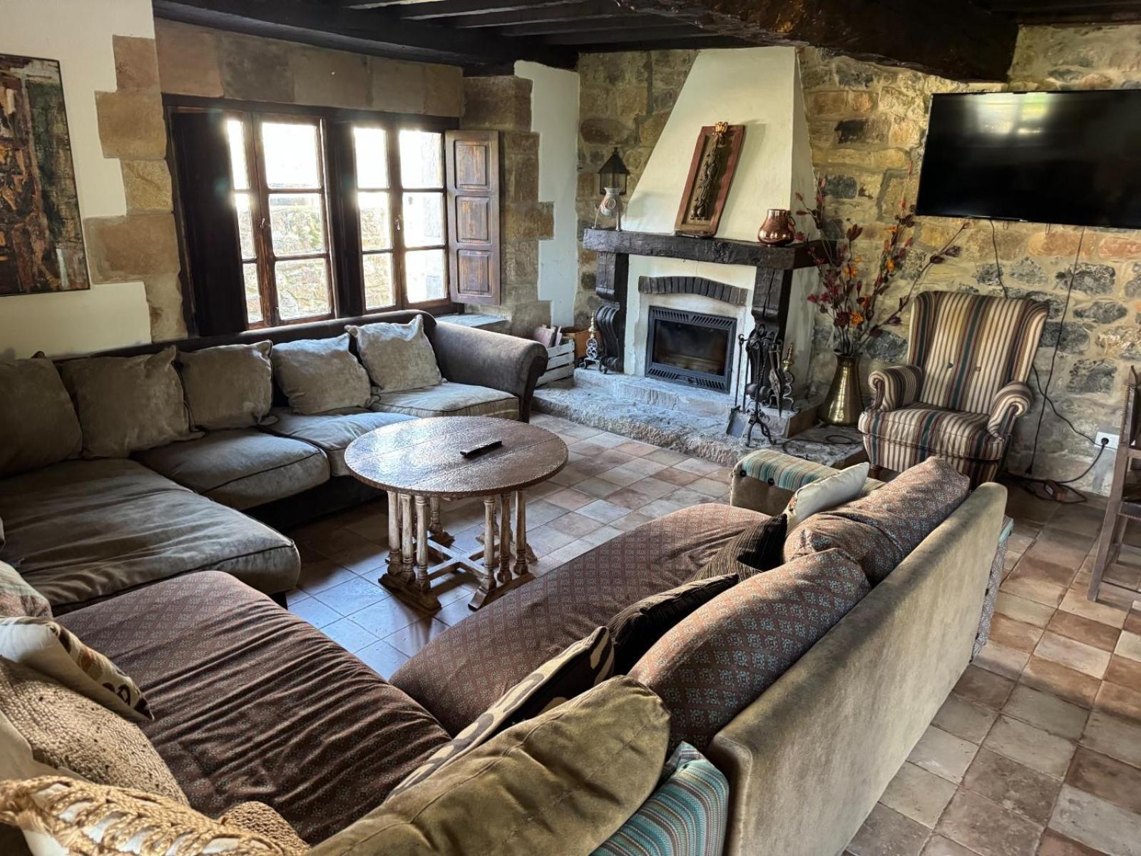 Espectacular Casa Rural En Castaneda Socobio Exteriér fotografie